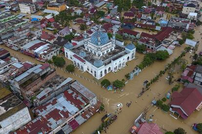 Vista aérea de las inundaciones en Lhok Sukon (Indonesia).