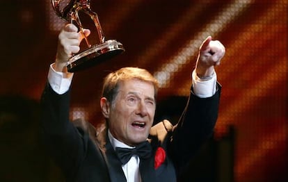 Udo J&uuml;rgens, al recibir en Berl&iacute;n el premio Bambi en 2013.