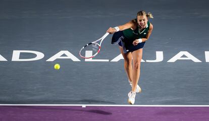 La estonia Anett Kontaveit, durante la semifinal de la Copa de Maestras ante Maria Sakkari.