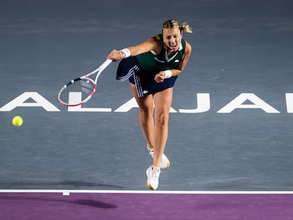 La estonia Anett Kontaveit, durante la semifinal de la Copa de Maestras ante Maria Sakkari.