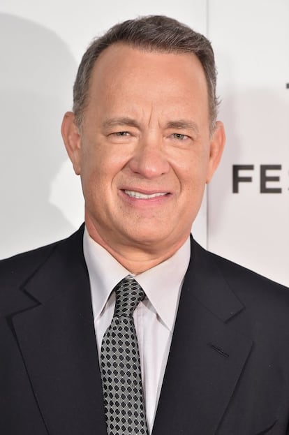 <p>Tom Hanks es uno de los pocos actores de esta lista que nunca ha trabajado con Weinstein. Pero le dedicó gran parte de una entrevista en el <a href="https://www.nytimes.com/2017/10/11/style/tom-hanks-uncommon-type-harvey-weinstein-donald-trump.html?_r=0" target="_blank"><em>New York Times</em></a> no solo para despreciar su comportamiento, sino el comunicado que lanzó tras el escándalo (en el que el productor pedía disculpas y achacaba su actitud a haber crecido en las décadas de los sesenta y setenta). "No compro eso de 'oh, crecí en los sesenta y setenta y por eso...'. Yo también crecí en esa época. Creo que esto se trata más bien en pensar qué quiere sacar uno de su posición de poder. Conozco a todo tipo de gente a la que simplemente le encanta molestar a los demás, o convertir en un infierno la vida de sus empleados sencillamente porque pueden [...] Solo porque seas rico, famoso y poderoso no significa que no puedas ser un gilipollas". </p>
