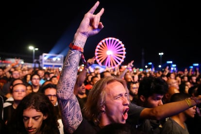 Un fan anima durante el festival de música Rock in Rio, que ha celebrado su decimoséptima edición en Río de Janeiro, Brasil.