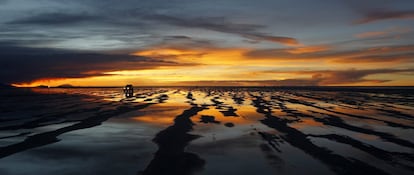 11 de enero de 2014. El Salar de Uyuni (Bolivia) durante la etapa de descanso del rally Dakar 2014.