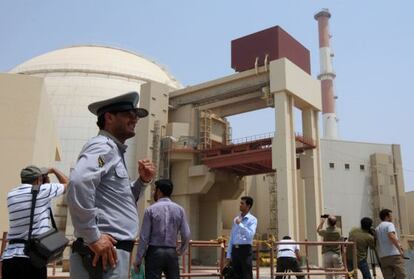 Foto de archivo de un reactor construido en la planta nuclear de Bushehr, en Irán.