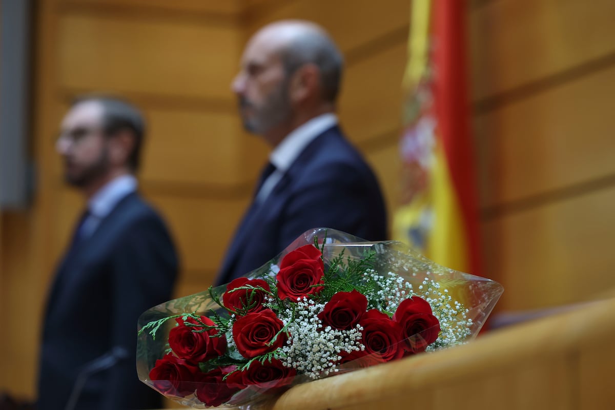 El PP hace de los pagos en efectivo del PSOE el eje de su estrategia de oposición