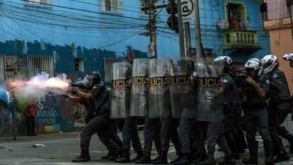 Policías militares brasileños durante un operativo.