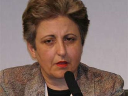 La iraní Shirin Ebadí, premio Nobel de la Paz, en Túnez.