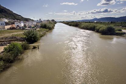 El r&iacute;o J&uacute;car a su paso por Cullera.