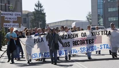 Funcionarios gallegos de justicia protestan por los recortes.