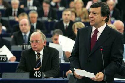 Barroso se ha dirigido a la Eurocámara para solicitar más tiempo para presentar un nuevo equipo.