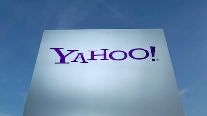 Logo de Yahoo en una de sus sedes corporativas