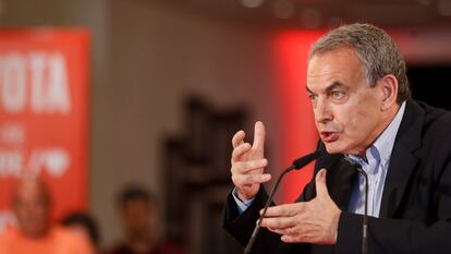 El expresidente del Gobierno José Luis Rodríguez Zapatero, durante su participación en un acto electoral en San Sebastián, el pasado julio.