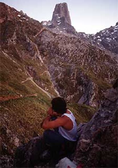 Vista del Naranjo de Bulnes, en los Picos de Europa.