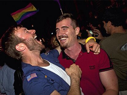 Cientos de personas celebraron en las calles de Nueva York la legalización del matrimonio homosexual