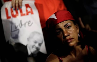 A Lula supporter discouraged about the Supreme Court's decision.