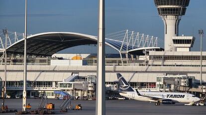 Aeropuerto de M&uacute;nich, torre de control y terminales 1 y 2