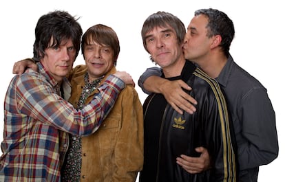 John Squire, Mani, Ian Brown y Reni, de The Stone Roses, posan en 2012 en Londres.