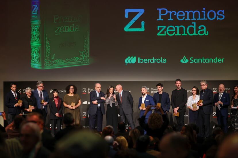 Los Premios Zenda 2026 reúnen a escritores y políticos en una gala ...