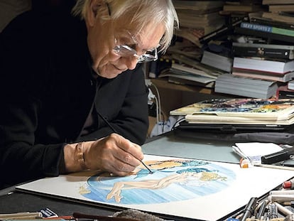 Milo Manara de Ulysse trabajando en una de las ilustraciones que decoran los diez nuevos relojes de Ulysse Nardin.