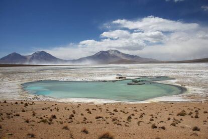 Las termas de Polloquere, a pocos kilómetros del salar de Surire.