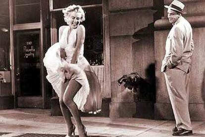 Marilyn Monroe y Tom Ewell, en<i> La tentación vive arriba</i>, de Billy Wilder.