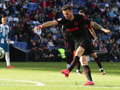 Saúl, en el remate que supuso el 1-1 en el Espanyol-Atlético.