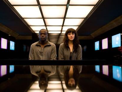 ‘Black Mirror’ ficha por Netflix