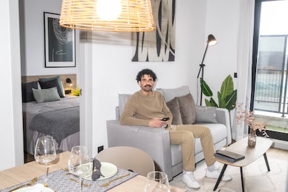 
Ever Luis Blanco, en su alojamiento del coliving en Rivas-VaciaMadrid.
