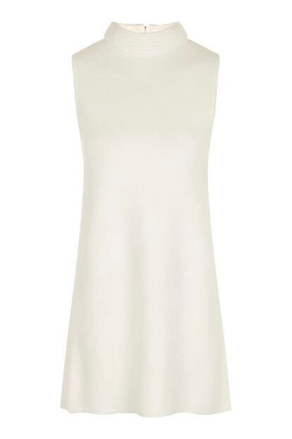 Este sencillo vestido blanco de Topshop es imprescindible en un buen fondo de armario. (76 euros)