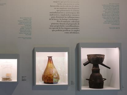 Diferentes objetos expuestos en la exposición "La Botica de Lope".
