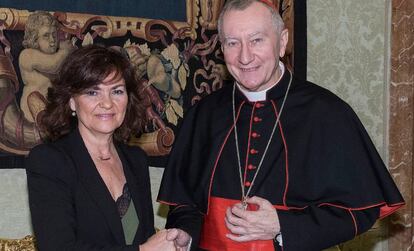 Carmen Calvo y Pietro Parolin, este lunes en la Ciudad del Vaticano. 