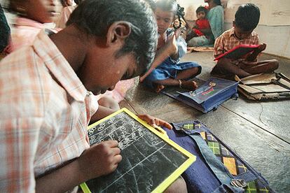 Un día de clase en la escuela de Bhagipalli, en el distrito de Anantapur (India).