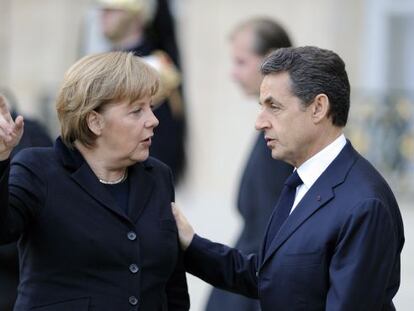 La canciller alemana Angela Merkel y el presidente francés Nicolas Sarkozy.