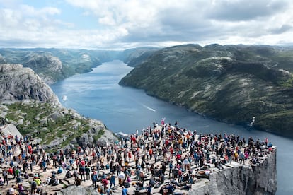 Preikestolen, Norway 2022. Time lapse Natacha de Mahieu