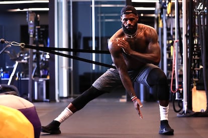 LeBron James, en uno de los gimnasios de las instalaciones en Disney World, Orlando.