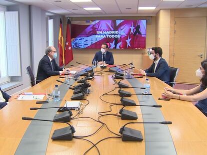 Ignacio Aguado, junto a los portavoces de PSOE, Más Madrid, Cs y Unidas Podemos en la sede de la vicepresidencia de la Comunidad el pasado mes de junio.