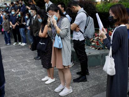 Homenaje a la memoria de Chow Tsz-lok, que murió al precipitarse de un edificio, el 8 de noviembre de 2019, en Hong Kong.