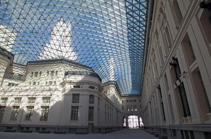 Panorámica de la galería de cristal del palacio, abierta desde mayo pasado al público