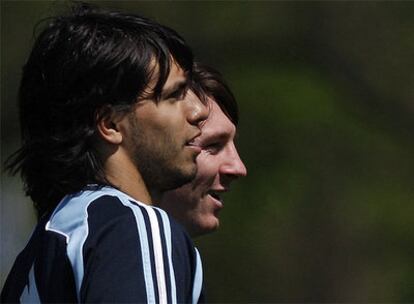 El 'Kun' Agüero y Messi, en la concentración de la selección argentina