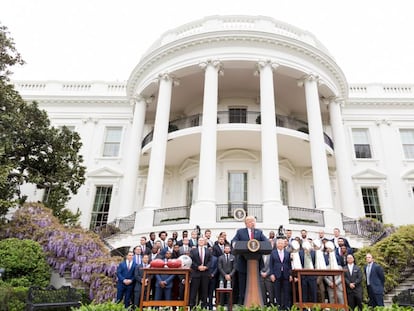 Donald Trump, en la fachada sur de la Casa Blanca, ejemplo de arquitectura neoclásica, en una imagen de 2017.