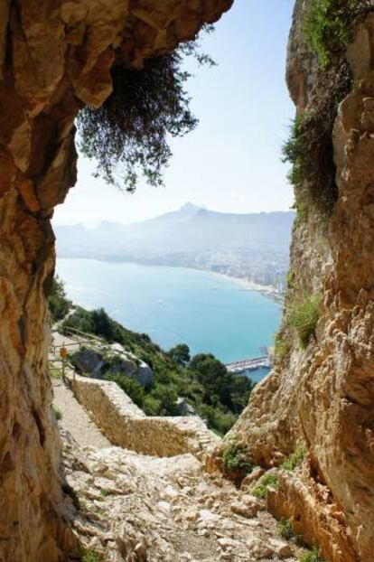 La boca del túnel del Peñón de Ifach, en Calpe (Alicante).