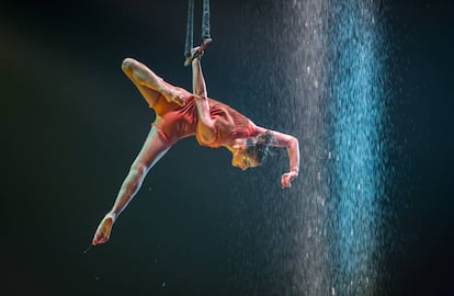 En Luzia, por primera vez la lluvia forma parte de la propuesta artística de Cirque du Soleil.