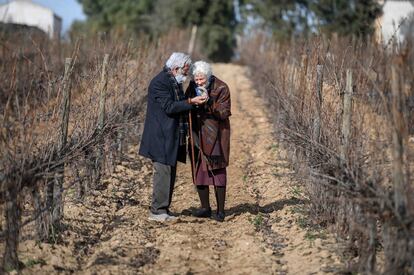 Imanol Arias y Ana Duato, en un instante de la vigésimoprimera temporada de 'Cuéntame cómo pasó'.