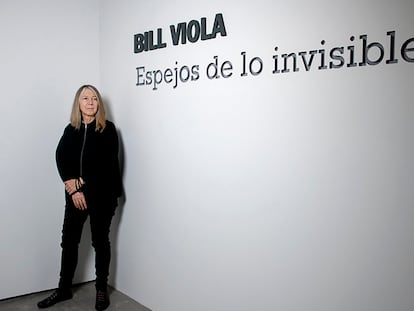 Kira Perov, ayer ultimando los preparativos de la exposición de Madrid.