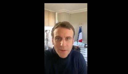 Emmanuel Macron, en el mensaje de vídeo publicado este viernes en las redes sociales. 