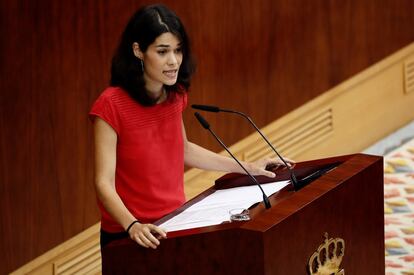 La portavoz de Podemos en la Asamblea de Madrid Isa Serra, interviene en la sesión de investidura sin candidato en la Asamblea de Madrid.