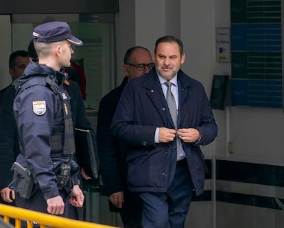 El exministro José Luis Ábalos sale tras declarar como imputado en el Tribunal Supremo en Madrid, el 20 de febrero.