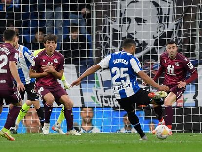 Yangel Herrera marca el gol del Espanyol ante la Real Sociedad.