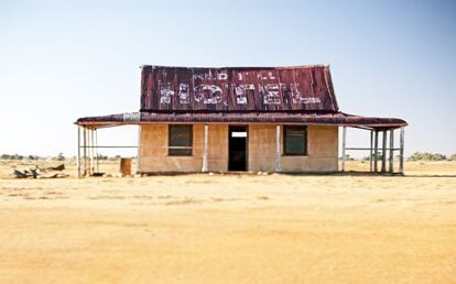 Um hotel remoto em Silverton (Austrália), antiga comunidade mineira abandonada que conta agora com uma pequena população e estúdios de artistas.