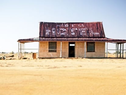 Um hotel remoto em Silverton (Austrália), antiga comunidade mineira abandonada que conta agora com uma pequena população e estúdios de artistas.